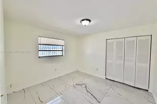 950 NW 109th St, Miami, FL 33168 - Photo 9