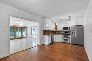 260 SW 29th Rd, Miami, FL 33129 - Photo 7