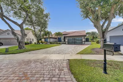 3222 Beechberry Cir, Davie, FL 33328 - Photo 7