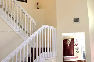 5570 NW 113th Ct, Doral, FL 33178 - Photo 9