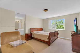 375 W Riverbend Dr, Sunrise, FL 33326 - Photo 9