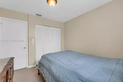 375 W Riverbend Dr, Sunrise, FL 33326 - Photo 15