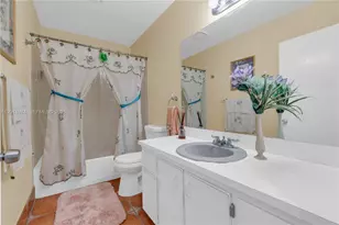 375 W Riverbend Dr, Sunrise, FL 33326 - Photo 17