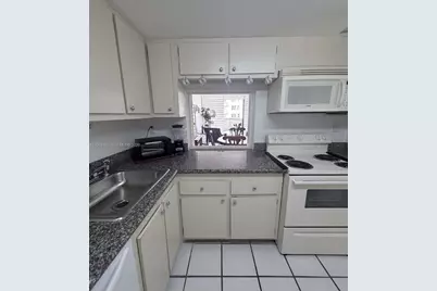2501 Brickell Ave #804, Miami, FL 33129 - Photo 7