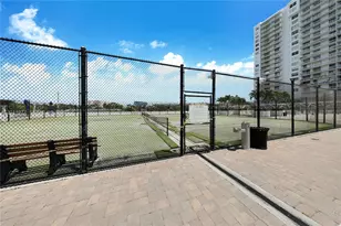 2801 NE 183rd St, Aventura, FL 33160 - Photo 17