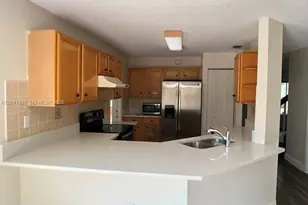 16604 SW 97th St, Miami, FL 33196 - Photo 9