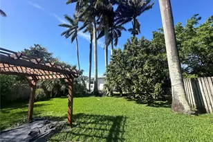 115 SE 2nd St, Dania Beach, FL 33004 - Photo 13