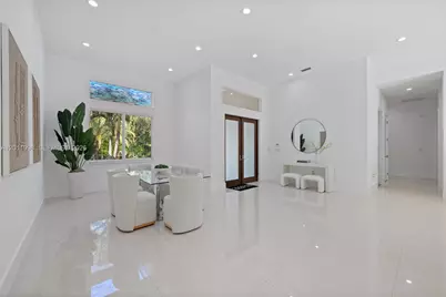 10703 SW 84th Ave, Miami, FL 33156 - Photo 5
