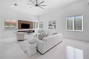 10703 SW 84th Ave, Miami, FL 33156 - Photo 11