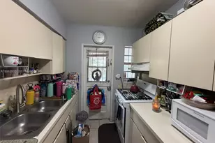596 NW 109th St, Miami, FL 33168 - Photo 11