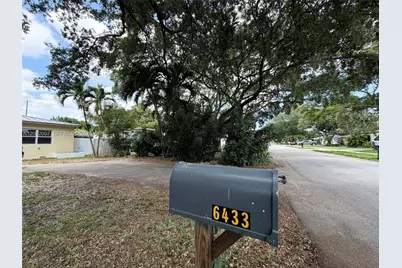 6433 Wiley St, Hollywood, FL 33023 - Photo 1