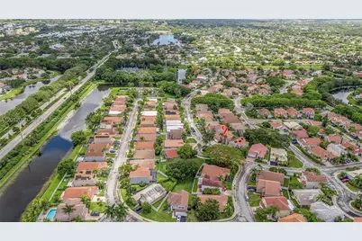 303 Bridgeton Rd, Weston, FL 33326 - Photo 49