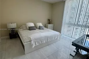 335 S Biscayne Blvd, Miami, FL 33131 - Photo 19