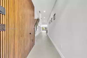 808 SW 9th St, Fort Lauderdale, FL 33315 - Photo 3