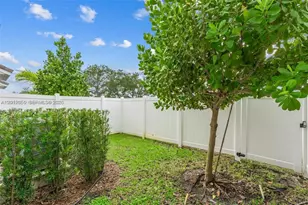 135 SW 171st Ln, Pembroke Pines, FL 33027 - Photo 13