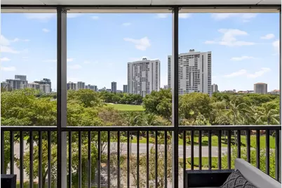 3401 N Country Club Dr #716, Aventura, FL 33180 - Photo 11