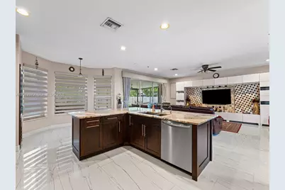 16455 SW 20th St, Miramar, FL 33027 - Photo 9