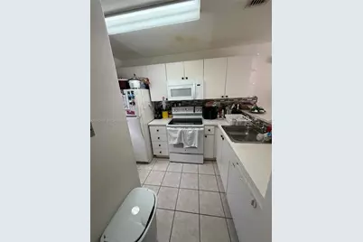 7945 NW 8th St #1C, Miami, FL 33126 - Photo 5