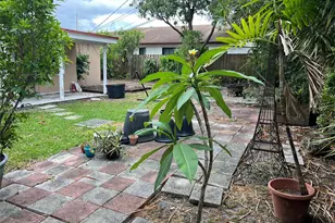 472 NW 51st Ave, Miami, FL 33126 - Photo 5