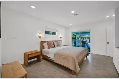 1001 NW 4th Ct, Boca Raton, FL 33432 - Photo 25