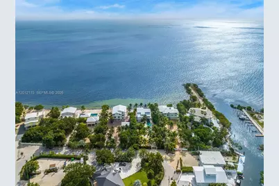 60 Ocean Front Dr, Key Largo, FL 33037 - Photo 11