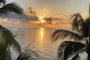 60 Ocean Front Dr, Key Largo, FL 33037 - Photo 23