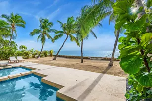 60 Ocean Front Dr, Key Largo, FL 33037 - Photo 5