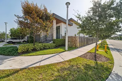 7635 NW 103rd Pl, Doral, FL 33178 - Photo 3