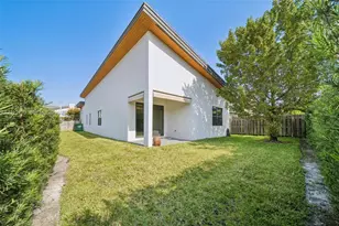 7635 NW 103rd Pl, Doral, FL 33178 - Photo 5