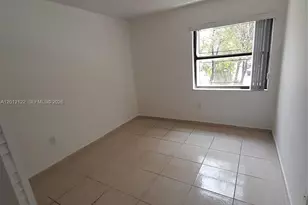 10245 NW 9th St Cir, Miami, FL 33172 - Photo 15