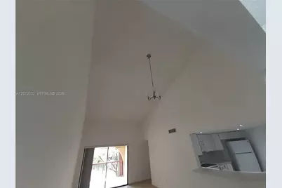 10245 NW 9th St Cir #204-9, Miami, FL 33172 - Photo 11