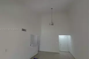 10245 NW 9th St Cir, Miami, FL 33172 - Photo 13