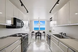 2751 S Ocean Dr, Hollywood, FL 33019 - Photo 13