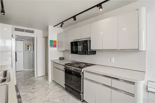 2751 S Ocean Dr, Hollywood, FL 33019 - Photo 17