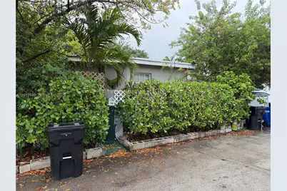 2305 NE 135th Ter, North Miami Beach, FL 33181 - Photo 23