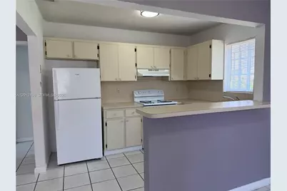 837 SE 8th Ct #4, Hialeah, FL 33010 - Photo 5