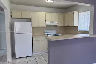 837 SE 8th Ct, Hialeah, FL 33010 - Photo 5