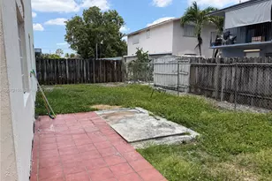 837 SE 8th Ct, Hialeah, FL 33010 - Photo 13