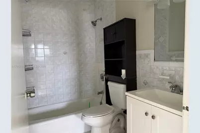 837 SE 8th Ct #2, Hialeah, FL 33010 - Photo 11