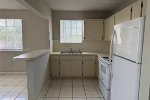 837 SE 8th Ct, Hialeah, FL 33010 - Photo 5