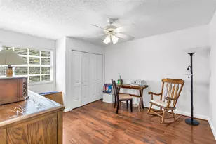 1910 NW 180th Way, Pembroke Pines, FL 33029 - Photo 17