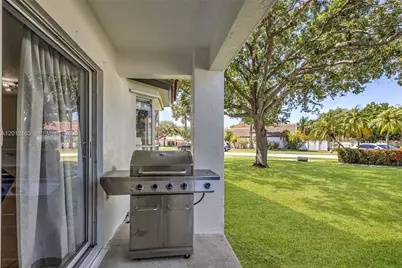 1910 NW 180th Way, Pembroke Pines, FL 33029 - Photo 27