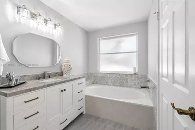 1910 NW 180th Way, Pembroke Pines, FL 33029 - Photo 5