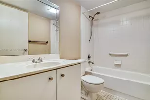 12950 SW 13th St, Pembroke Pines, FL 33027 - Photo 7