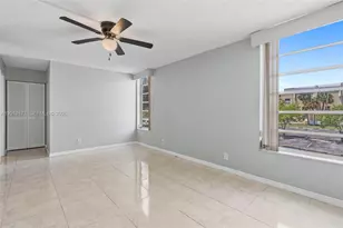 950 NE 199th St, Miami, FL 33179 - Photo 19