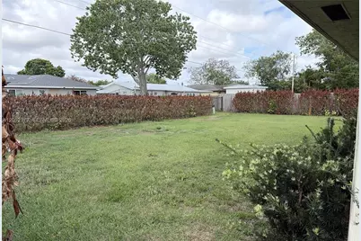 440 SE Skipper Ln, Port Saint Lucie, FL 34983 - Photo 3