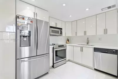20341 W Country Club Dr #TH-11, Aventura, FL 33180 - Photo 9