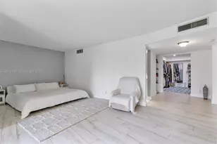 20341 W Country Club Dr, Aventura, FL 33180 - Photo 17