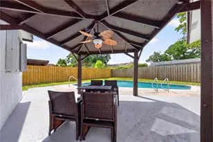 8310 NW 48th St, Lauderhill, FL 33351 - Photo 5