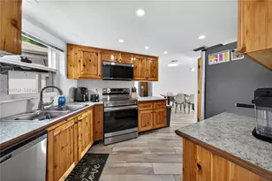 8310 NW 48th St, Lauderhill, FL 33351 - Photo 15